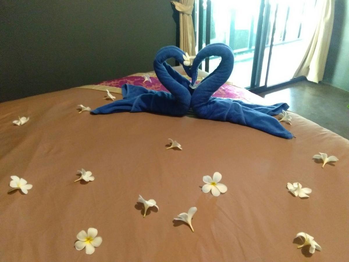 Phi Phi Sea And Hill Resort Екстер'єр фото