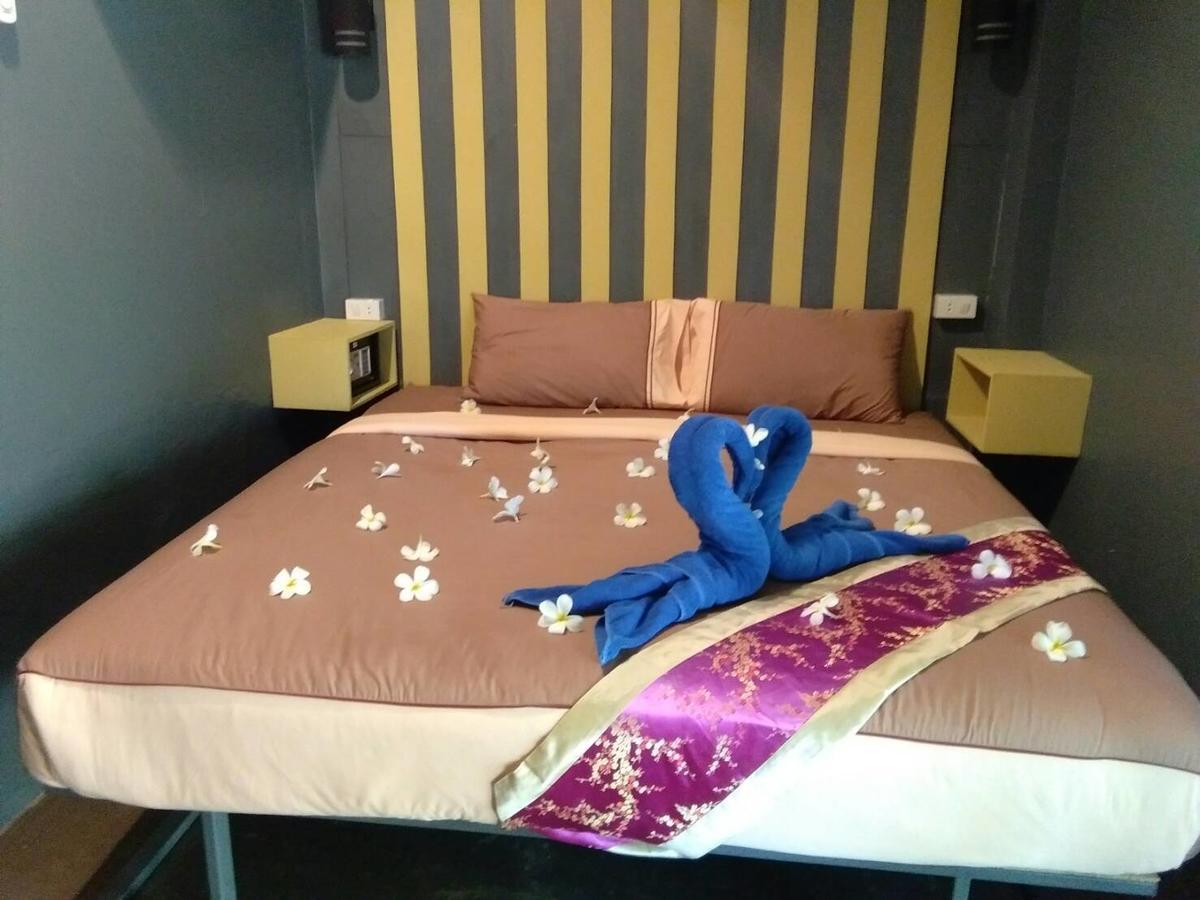 Phi Phi Sea And Hill Resort Екстер'єр фото