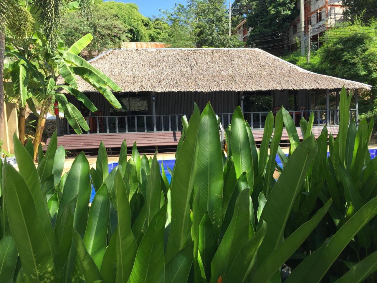 Phi Phi Sea And Hill Resort Екстер'єр фото